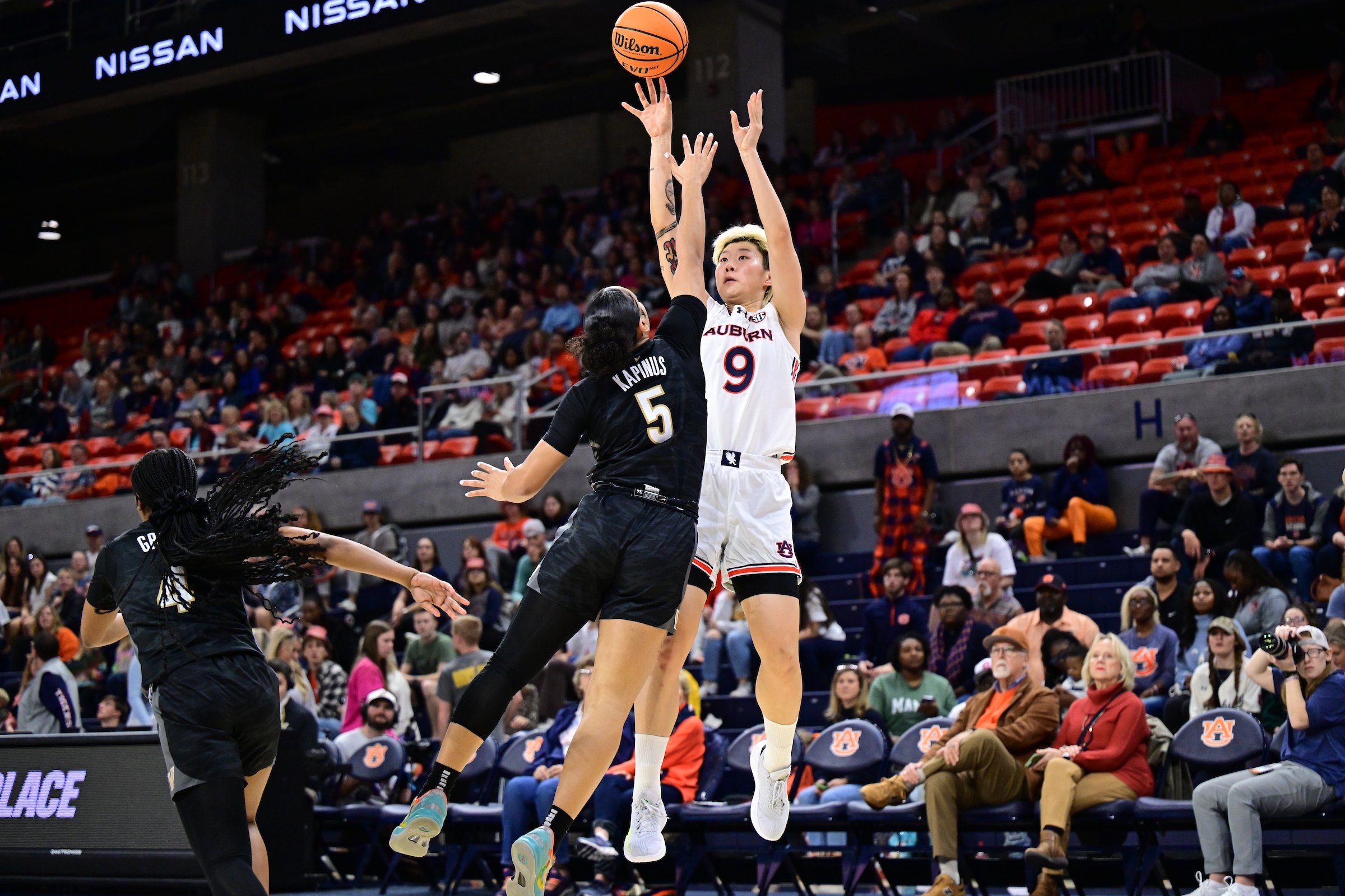  征戰NCAA！鄧雨婷：不太喜歡被稱(chēng)為“李夢(mèng)接班人” 未來(lái)想進(jìn)WNBA