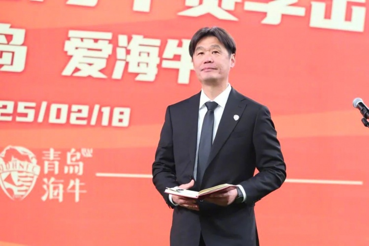  多名媒體人士點(diǎn)評海牛：引援老中青都有，就看李霄鵬的捏合能力了
