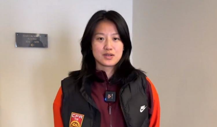  汪琳琳：范迪克是我的偶像和目標，希望變成他那樣全面的中后衛