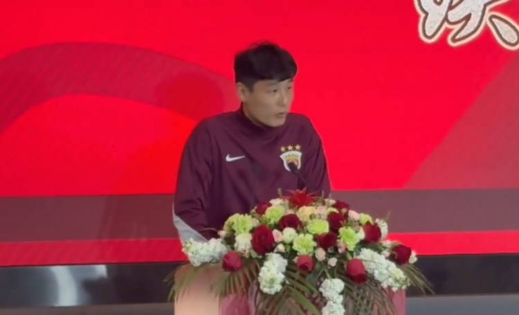  滬媒：遭遇三連敗開(kāi)局，上賽季雙冠王海港未盲目喊出“爭冠”口號