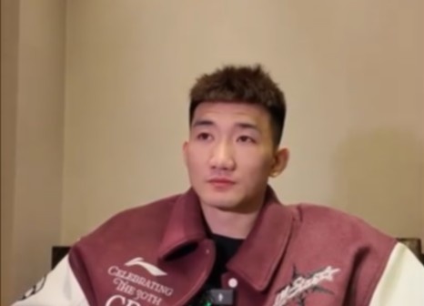  咋形容你和王博的關(guān)系？孫銘徽：像家人 他訓練&生活中很照顧我們