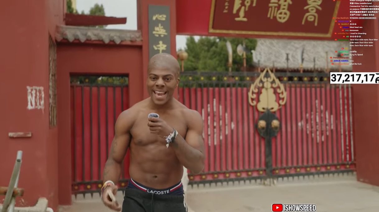  光頭造型！Speed中國行來(lái)到鄭州少林寺，上香拜佛學(xué)功夫