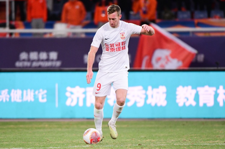  熱身賽：長(cháng)春亞泰2-1青島海牛 貝里奇、奧莫伊胡安弗破門(mén)???