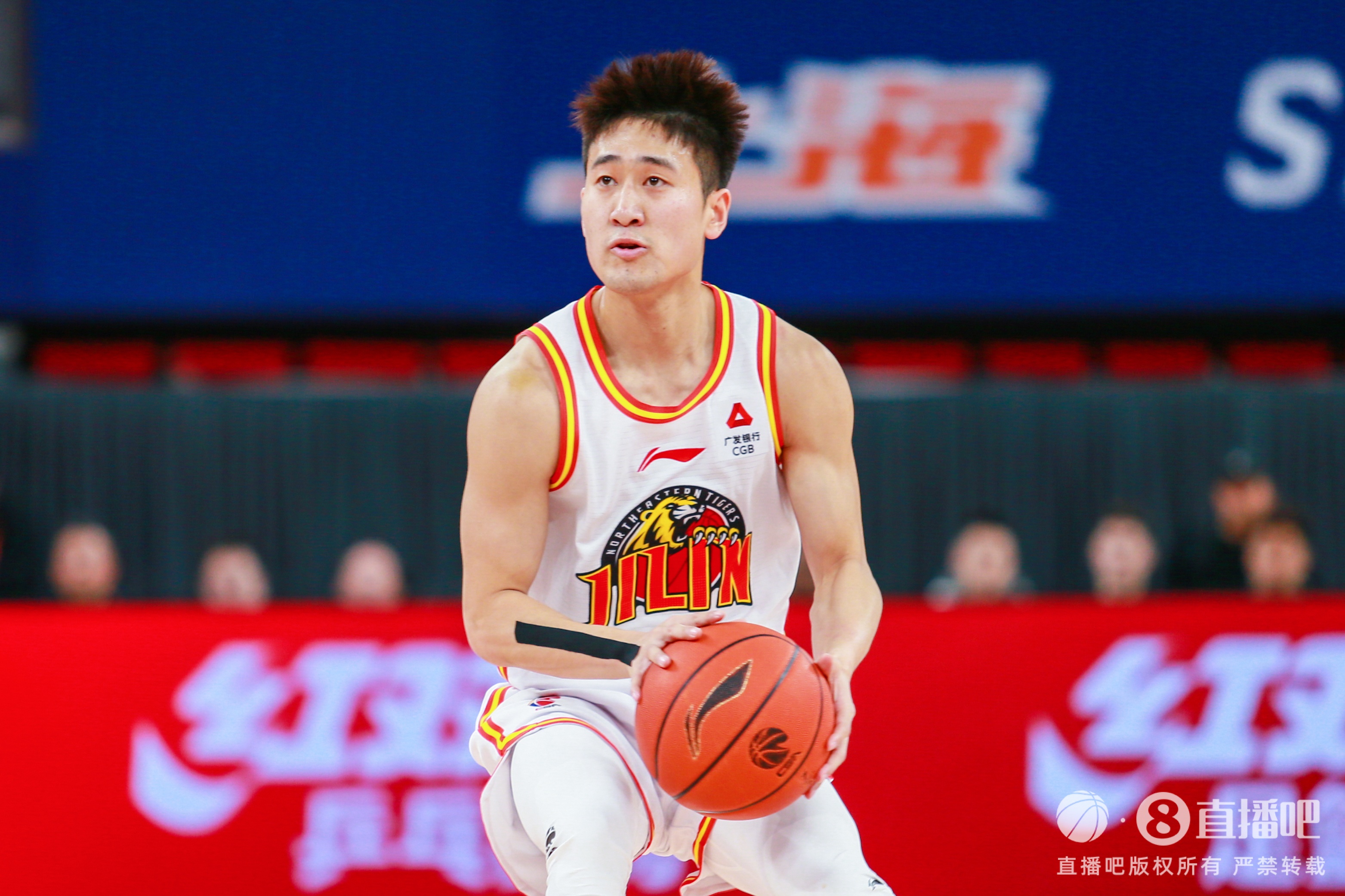  效率不高！姜偉澤13中5拿到14分 三分9中2