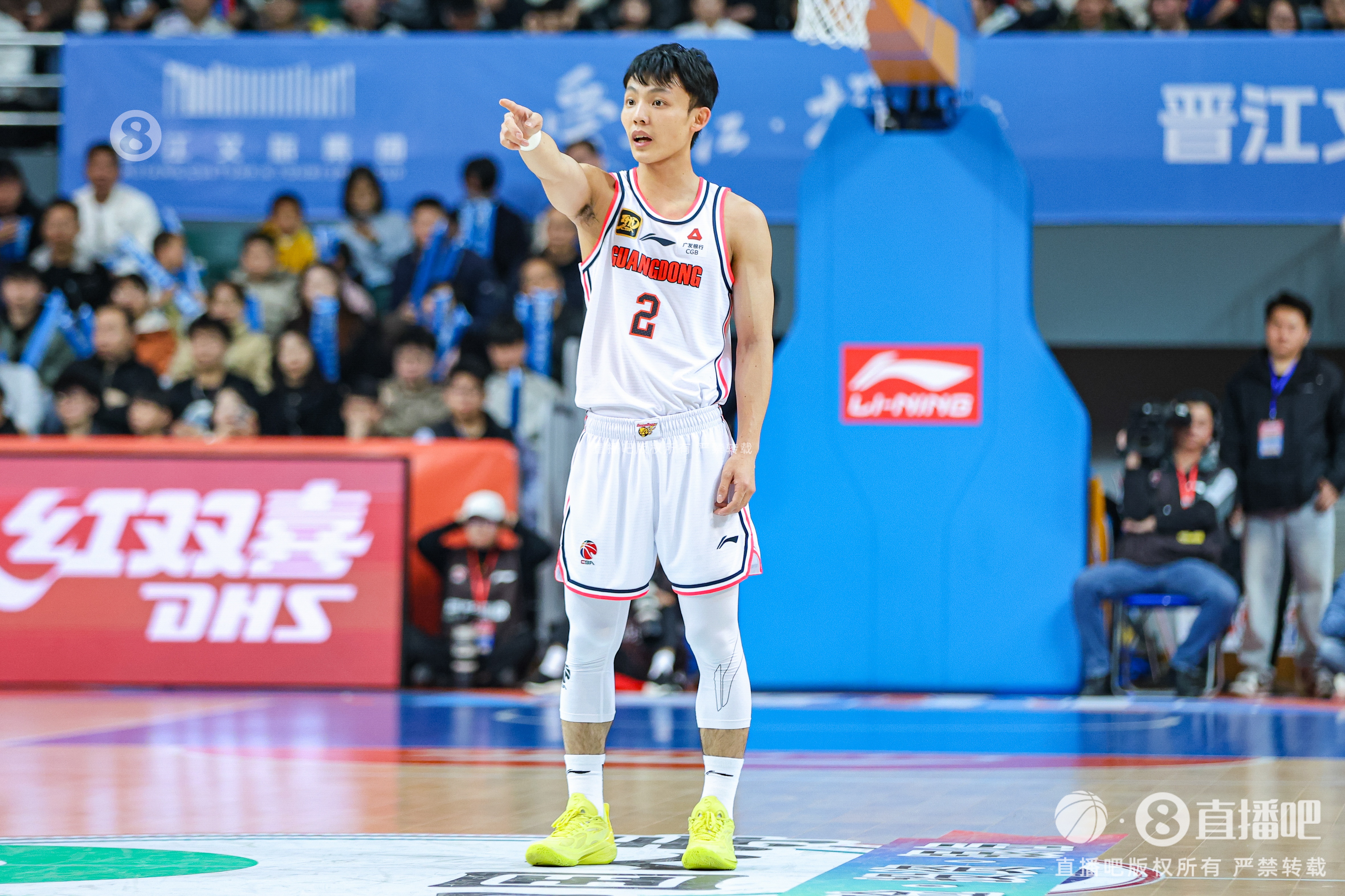  手熱！徐杰打滿(mǎn)首節5中4拿到10分2助 正負值+17