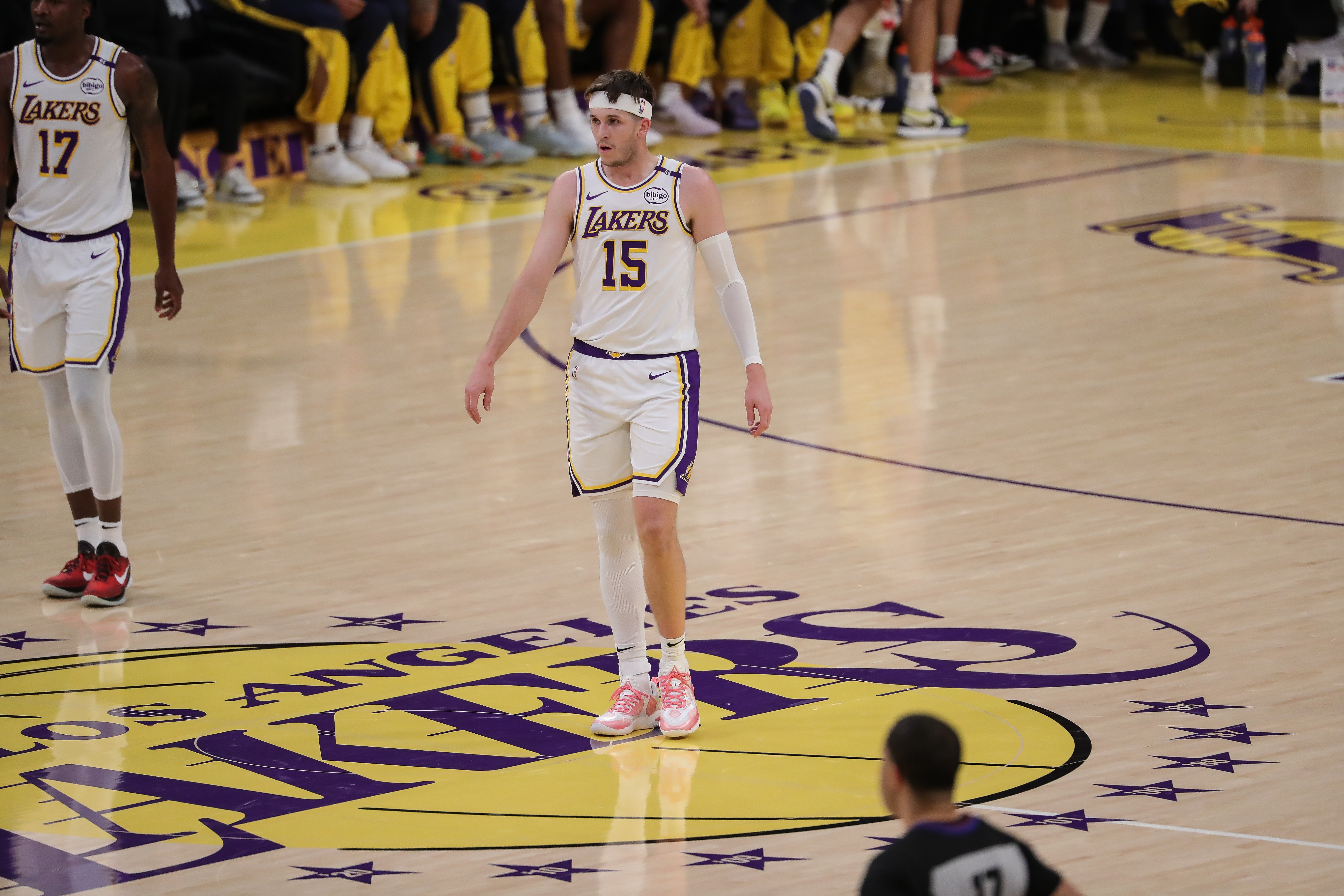  昨天驅逐憋著(zhù)火呢！里夫斯21中9砍下32分7助 罰球13中12