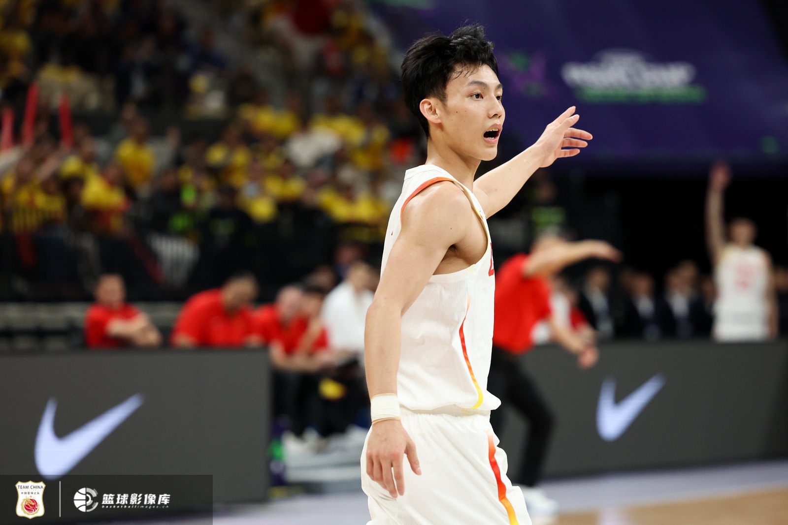  首發(fā)出戰不在狀態(tài)！徐杰全場(chǎng)3中0沒(méi)得分 拿到3板1助2斷另2失誤