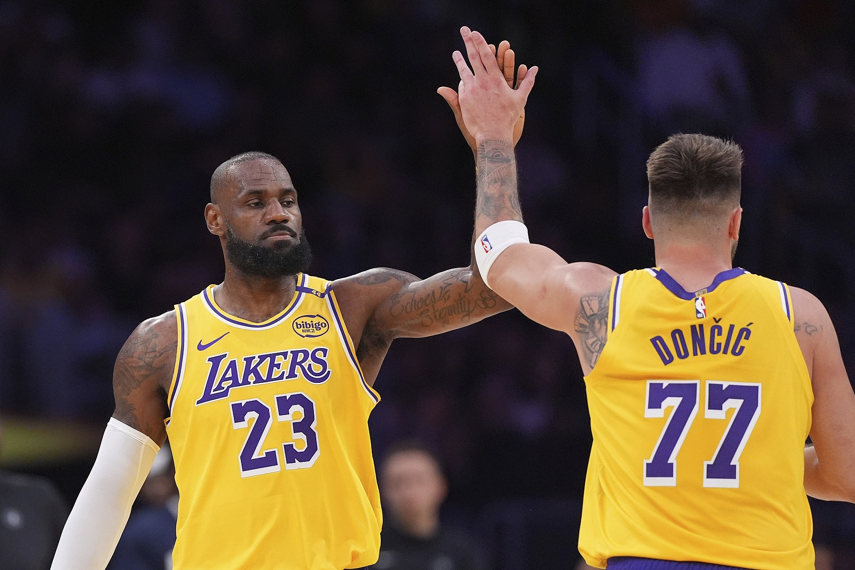  ESPN只聊湖勇？A-史密斯：巴克利是媒體人但根本不懂人們愛(ài)看什么
