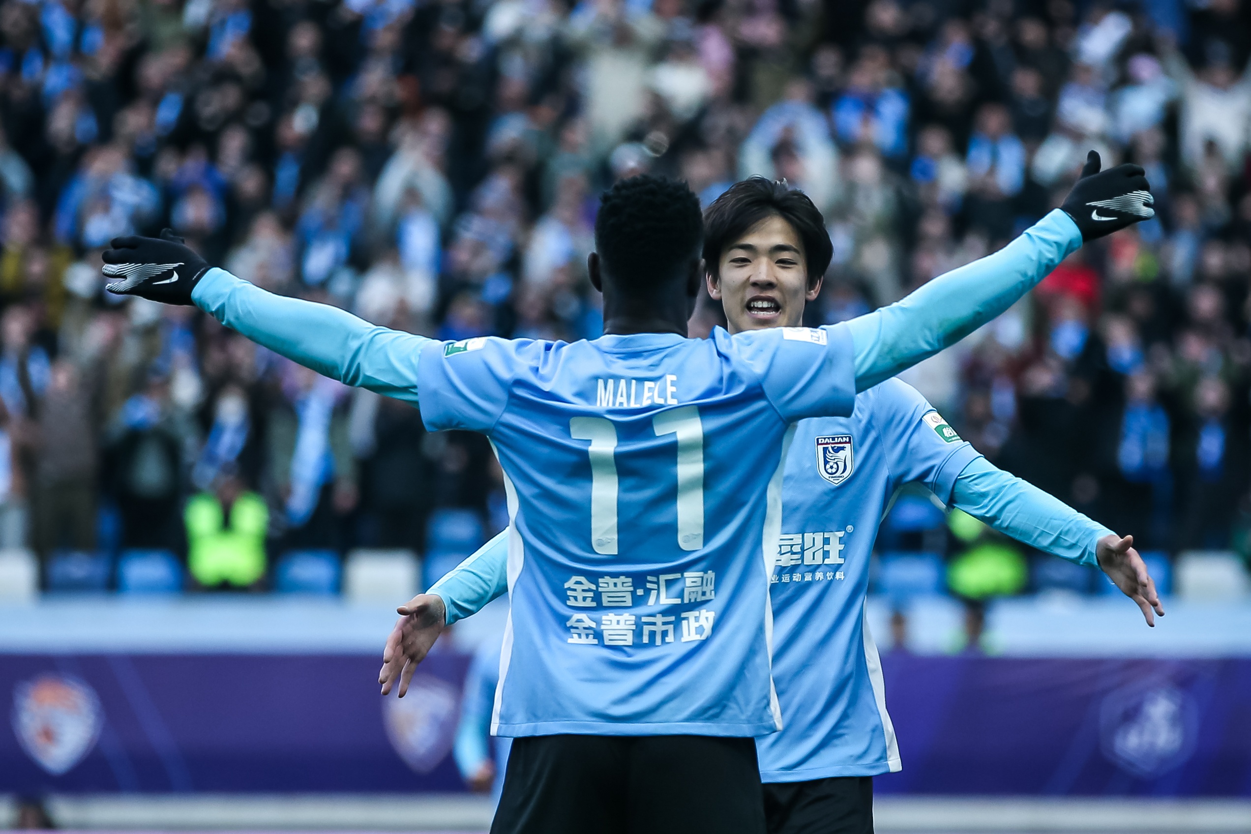 青春風(fēng)暴刮起來(lái)！19歲朱鵬宇&18歲王鈺棟處子球 19歲李新翔1射2傳
